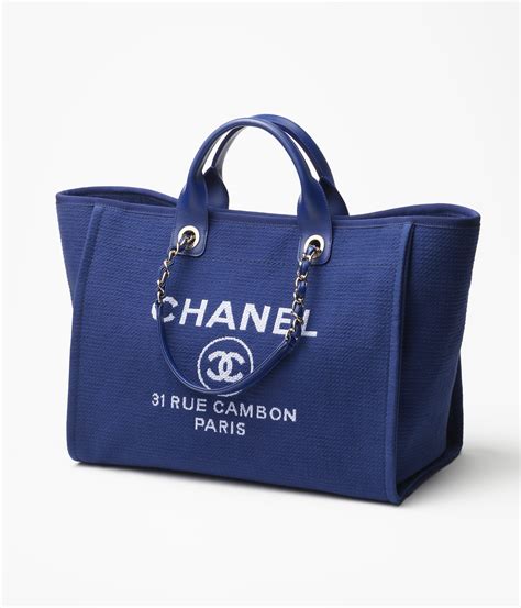 shopping bag chanel 2015|Chanel shopping bag 2020.